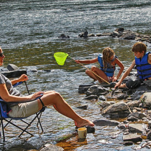 kids exploring Delaware River with mom Indian Head Canoeing Rafting Kayaking Tubing Delaware River